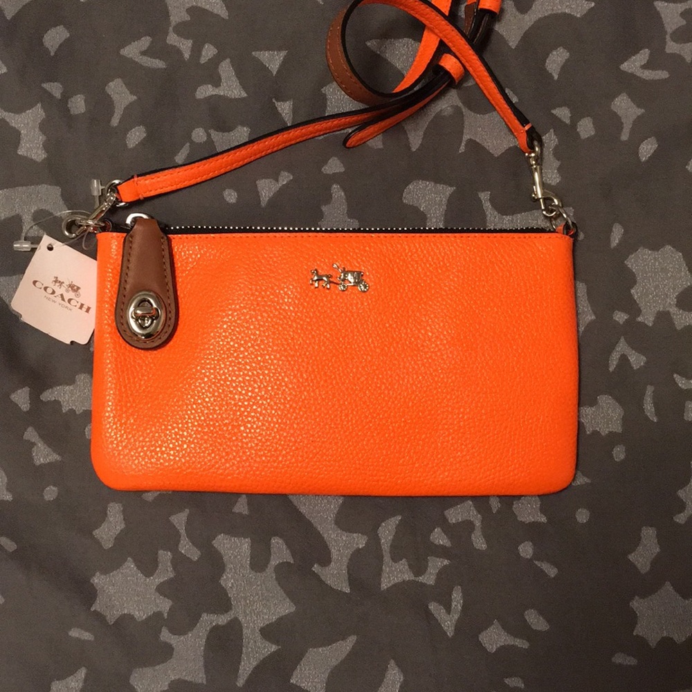 NWT Coach Kylie Leather Crossbody/Clutch